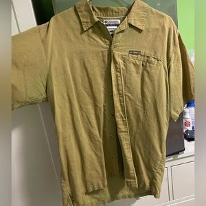 Colombia short sleeve button down shirt